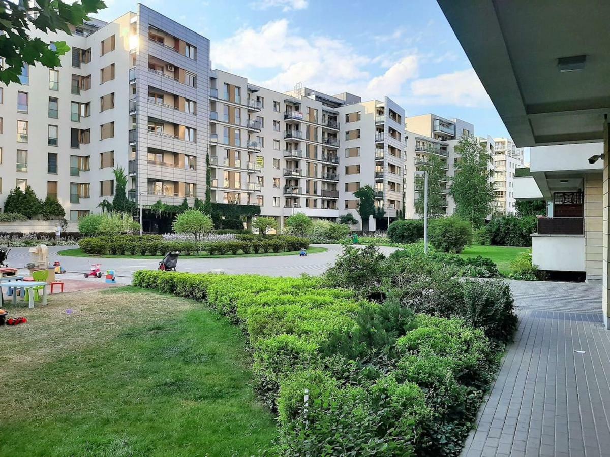 Airport Residence Amber Varsovia Exterior foto